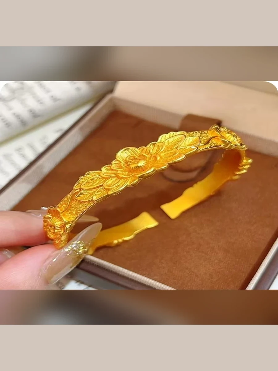 Gold Bracelet Style 048