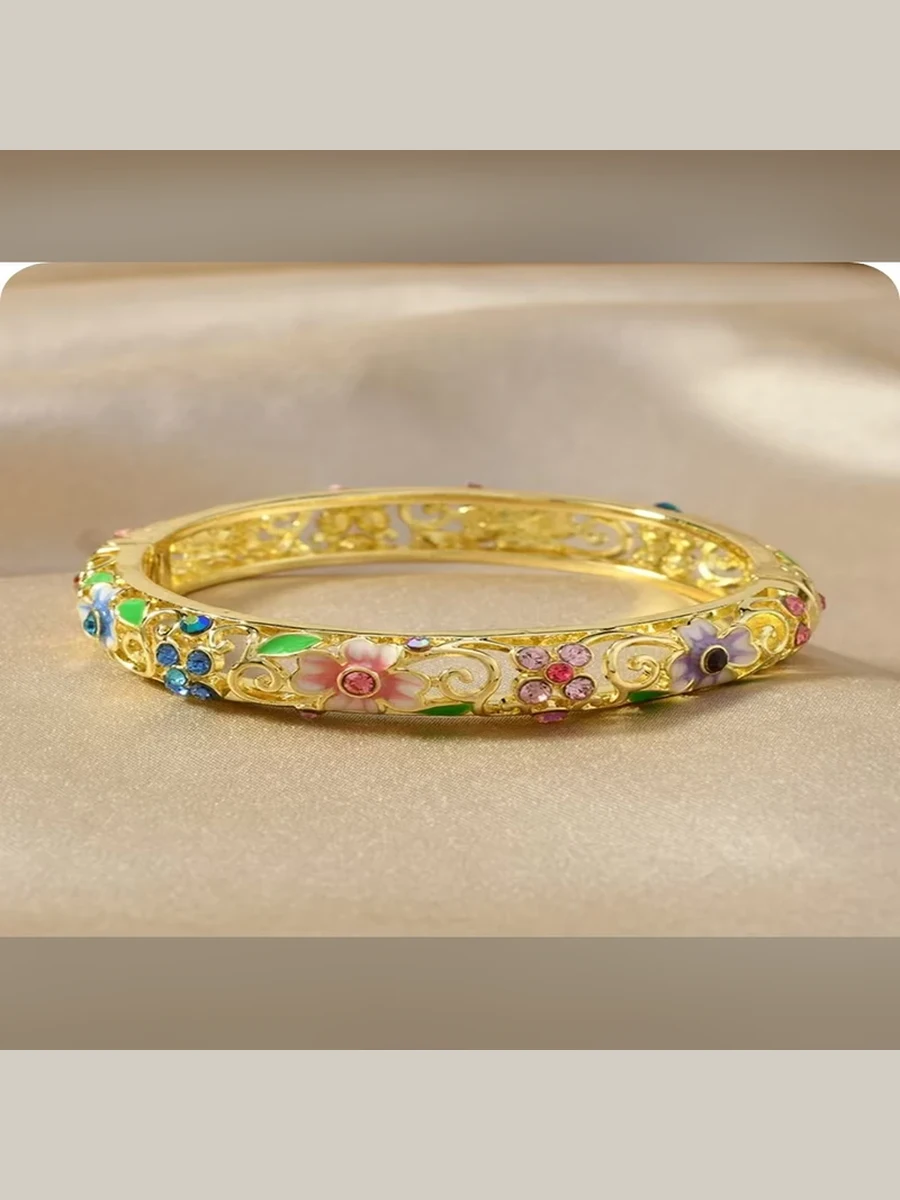 Gold Bracelet Style 123