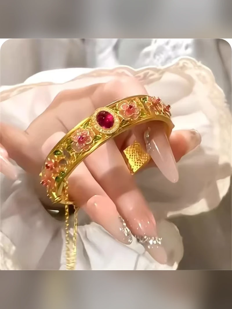 Gold Bracelet Style 129