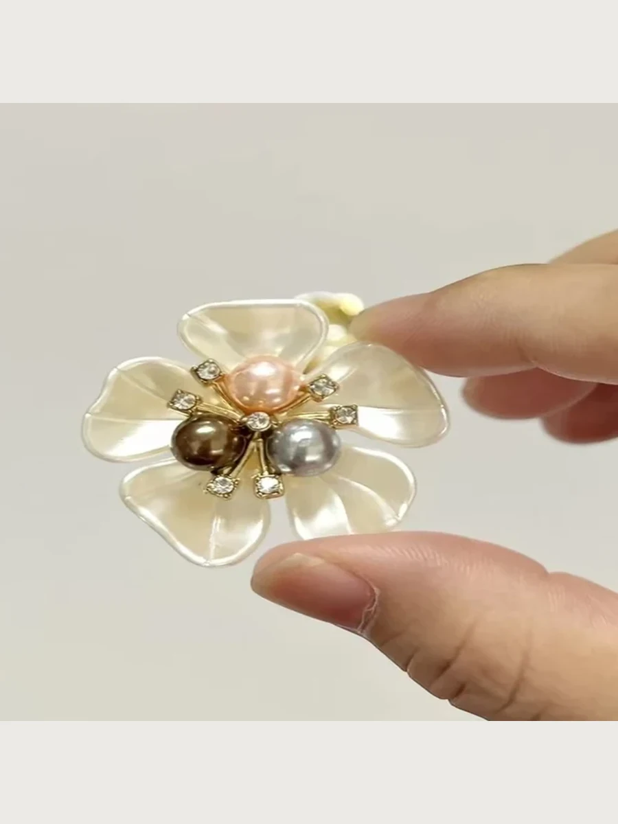 Decorative Brooch B315