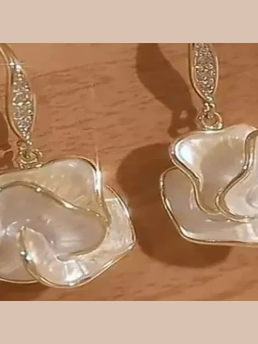 Clear Flower Drop Earrings