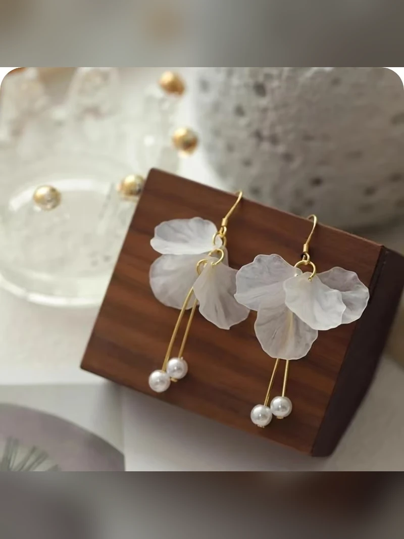 White Petal Pearl Long Earrings