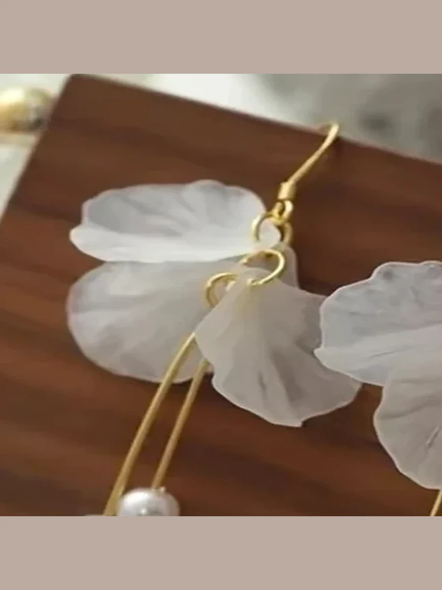 White Petal Pearl Long Earrings