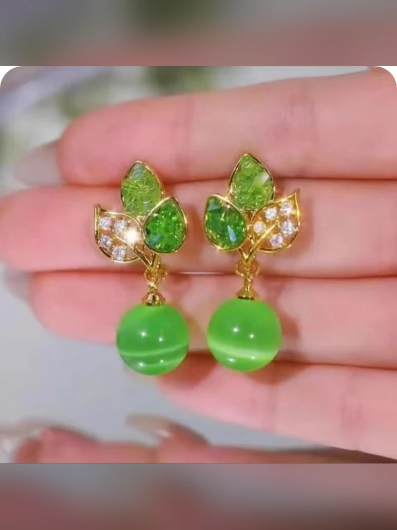 Green Leaf Bead Earrings