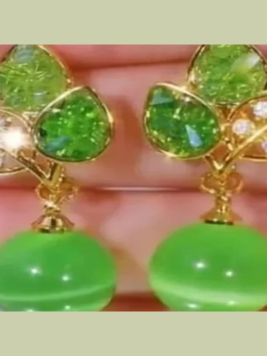 Green Leaf Bead Earrings