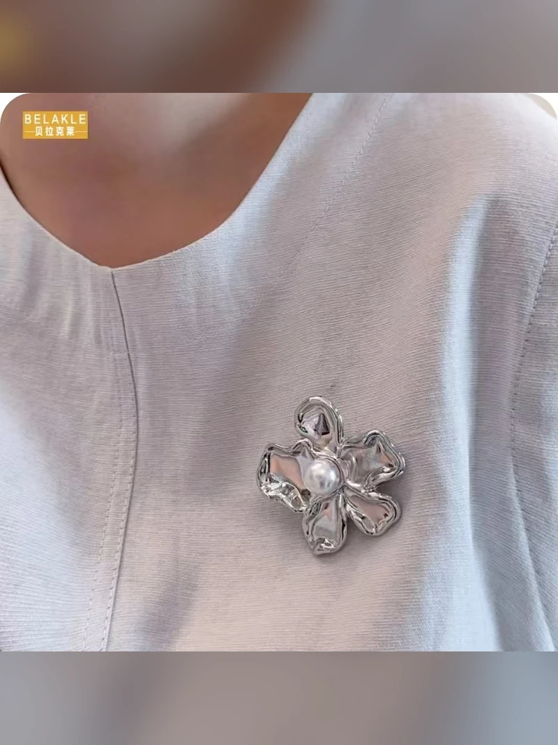 Silver Clover Brooch Pin