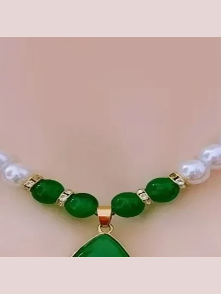 Emerald Drop Pearl Necklace
