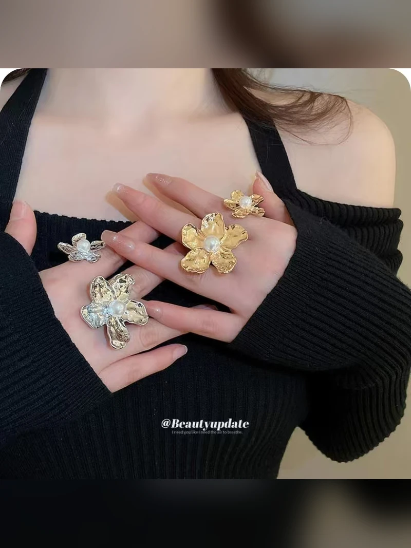 Oversized Floral Pearl Statement Ring