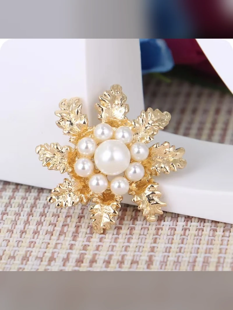 Pearl Cluster Floral Ring