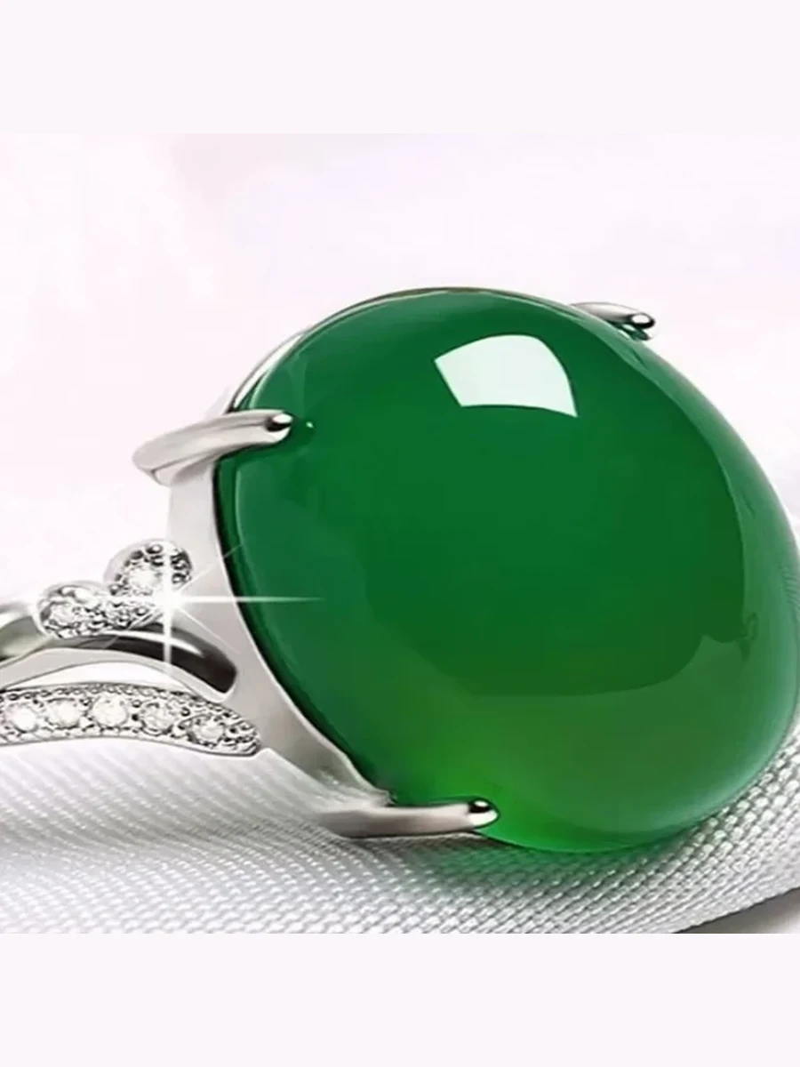Green Oval Stone Ring