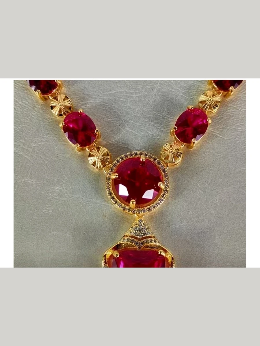 Gold Jewelry Piece 008