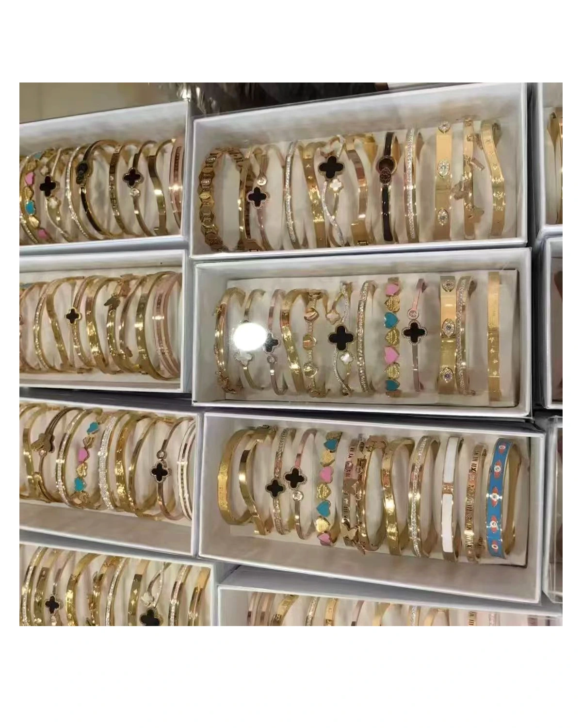 Mixed Bracelet Display Tray wholesale jewelry style W004