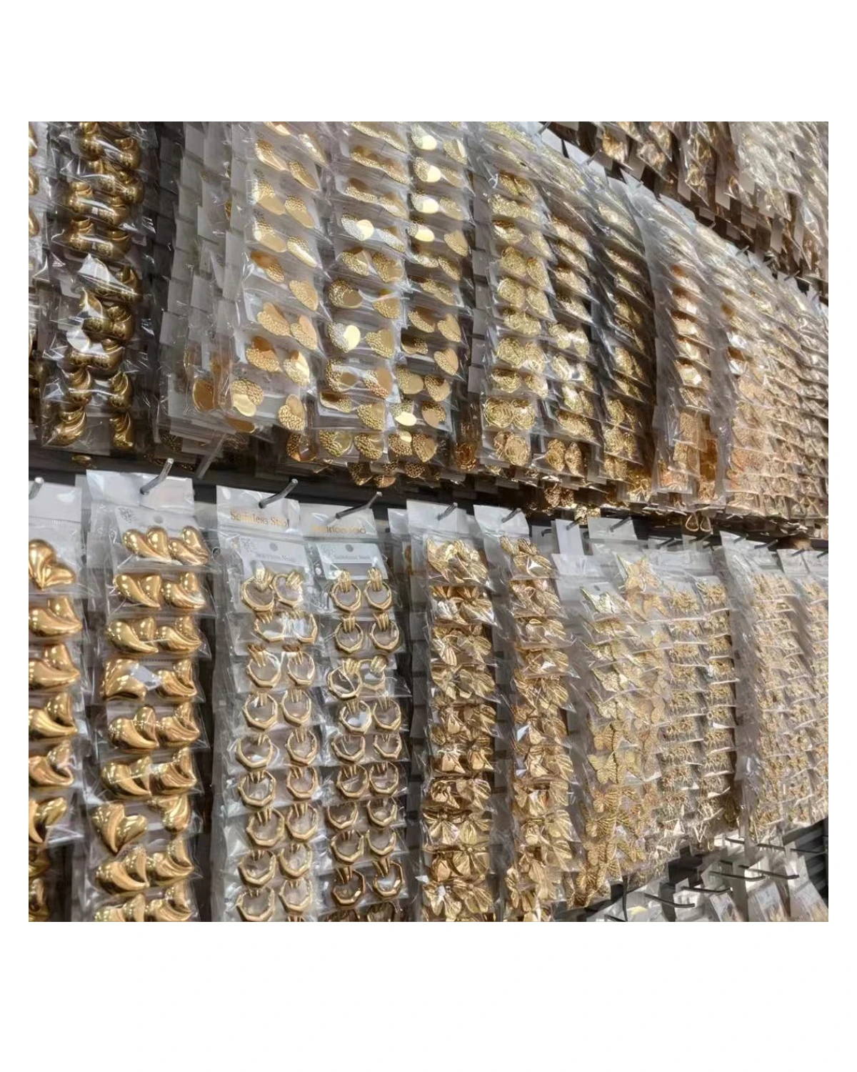Bulk Packed Ring Supply Wall