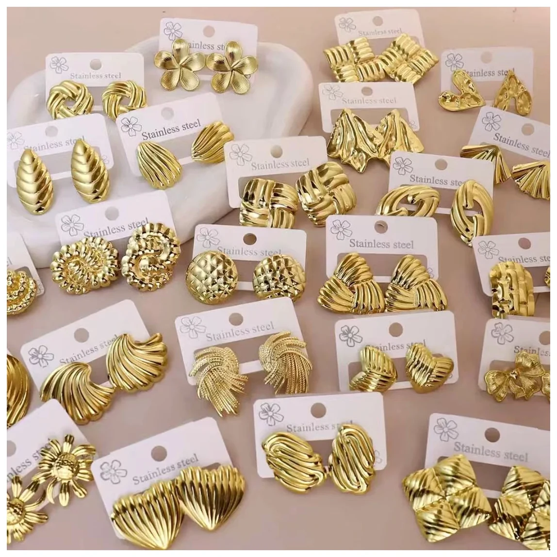 Earring styles on individual display cards